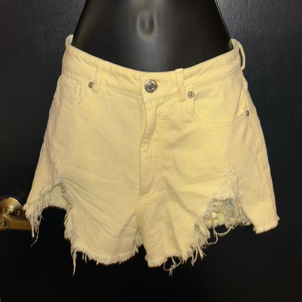 Zara yellow high waisted distressed thrashed shorts.  Sz 4.